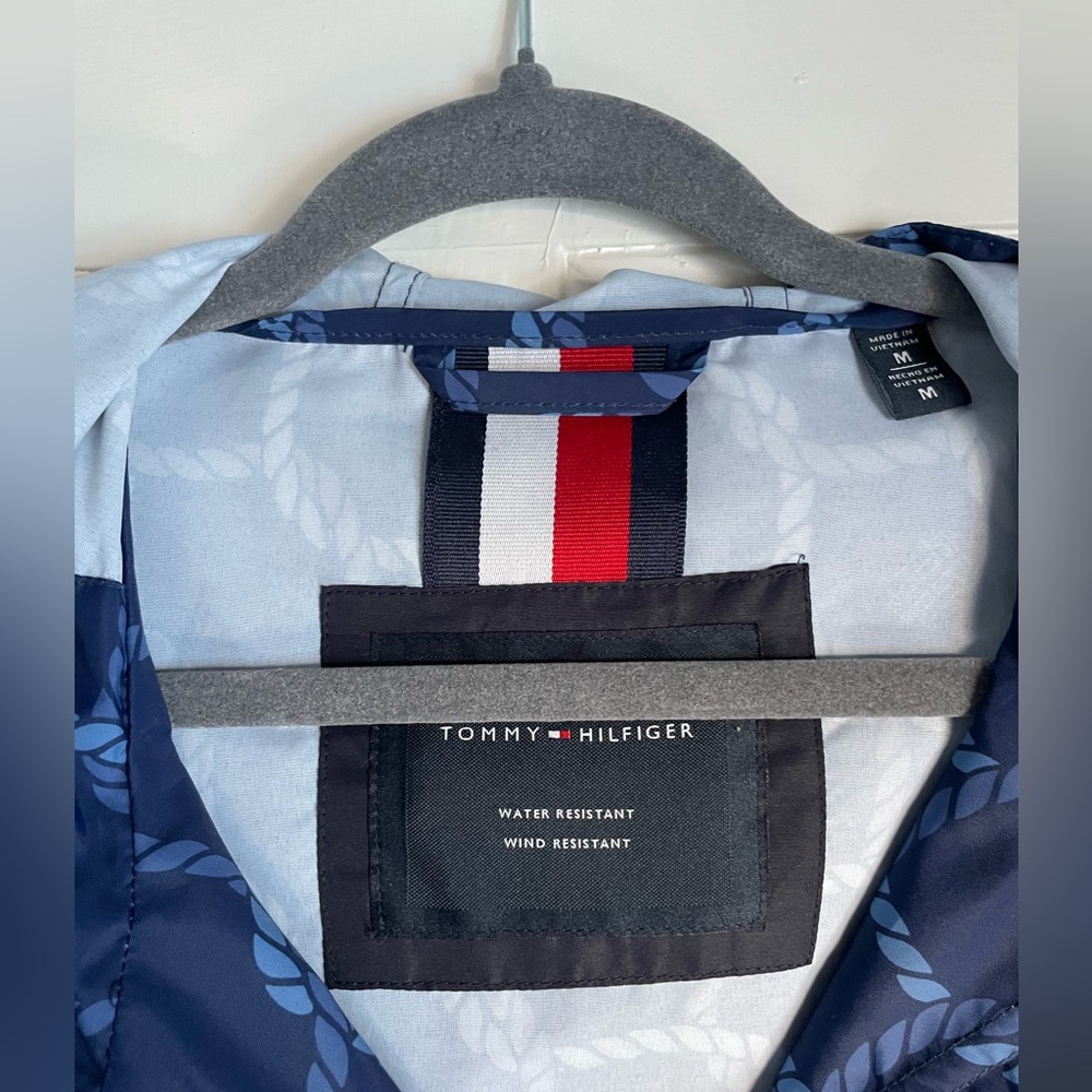 Tommy Hilfiger Lightweight Pullover - Blue - Medium (M) - Picture 3 of 6